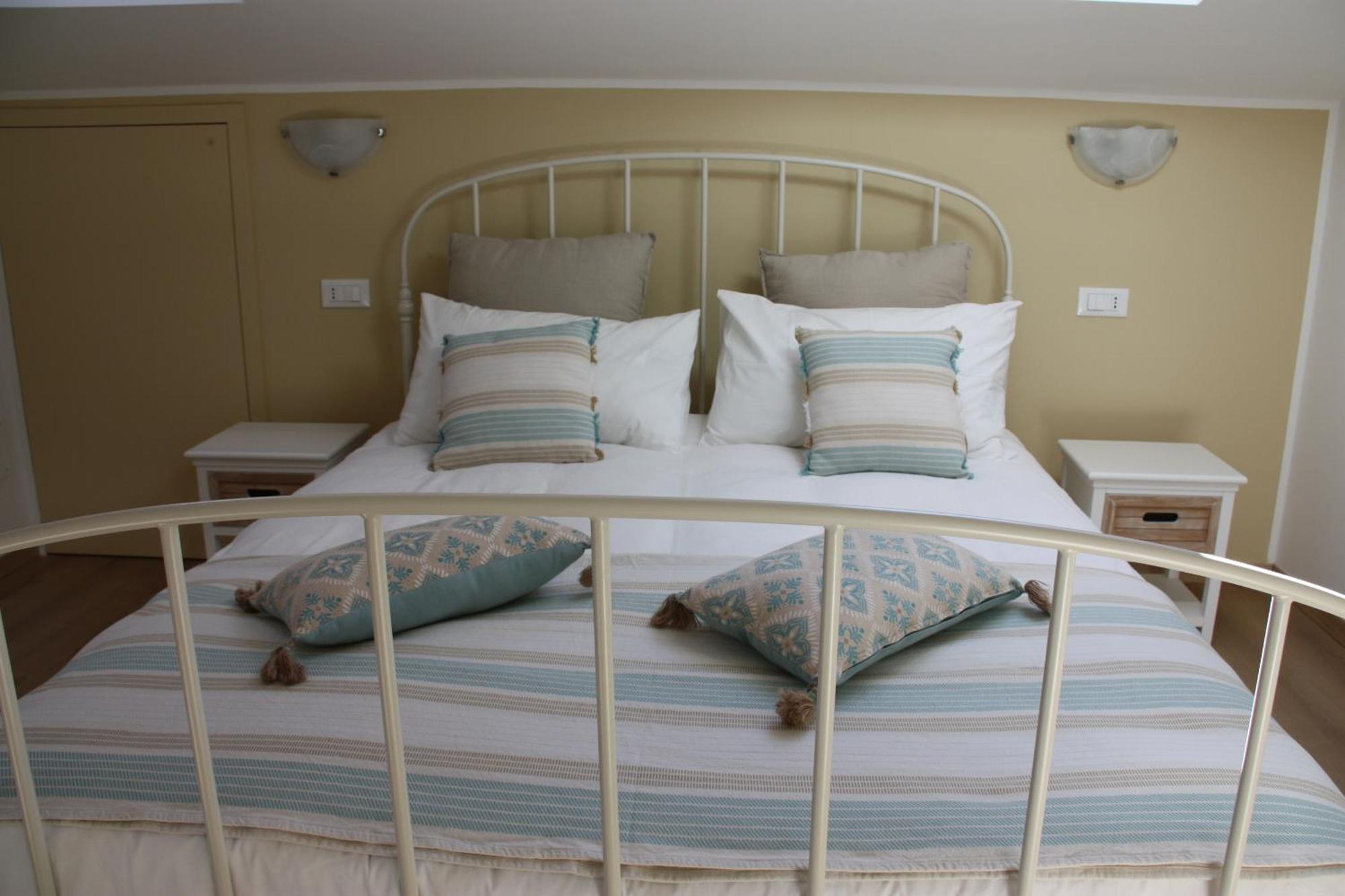 Faggeto Lario B&B Le Magnolie المظهر الخارجي الصورة